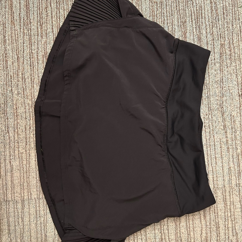 Lululemon Black Tennis Skirt DISCONTINUED Size 2 Lightly Worn